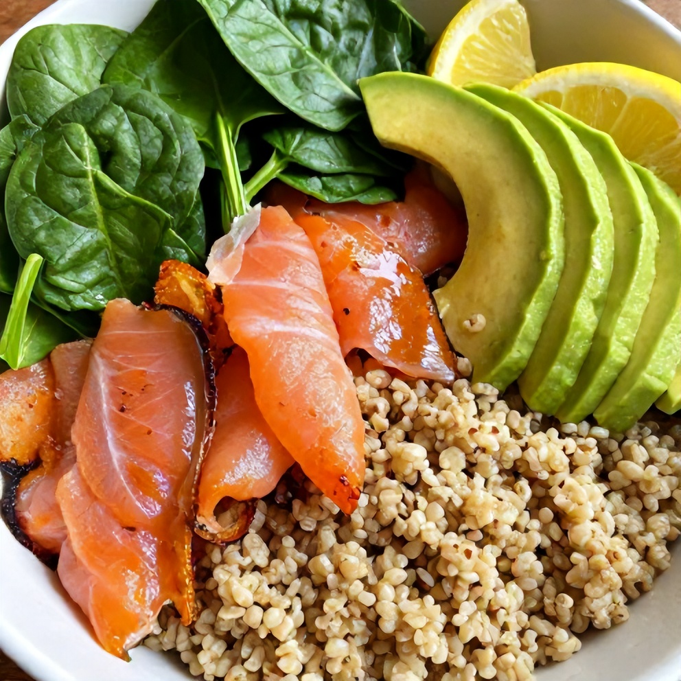 Easy Smoked Salmon Quinoa Breakfast Bowls