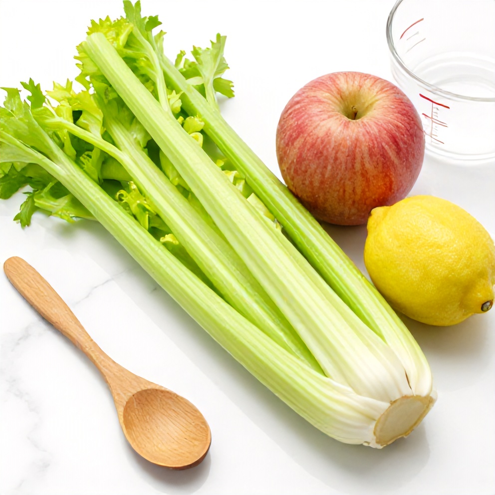 Raw ingredients for celery apple juice